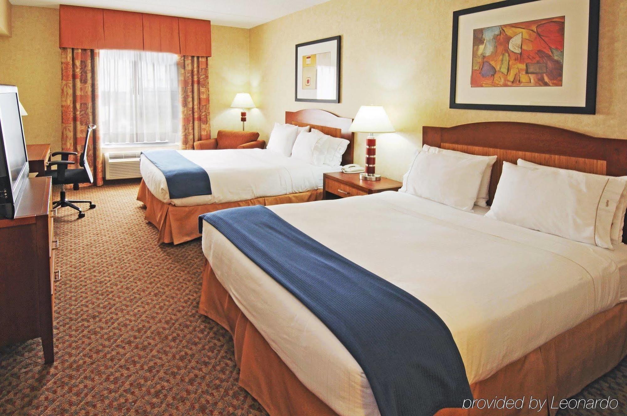 Holiday Inn Express Brampton By Ihg Exterior foto
